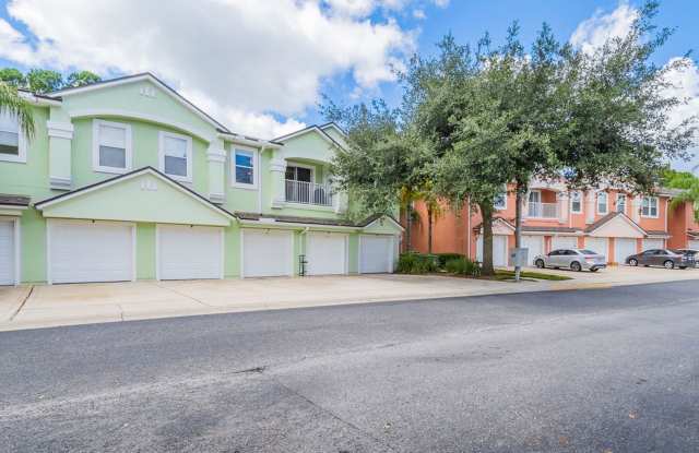 Heron's Landing End Unit Overlooking the Sparkling Community Pool - 13808 Herons Landing Way, Jacksonville, FL 32224 Heron's Landing End Unit Overlooking the Sparkling Community Pool - 13808 Herons Landing Way, Jacksonville, FL 32224
