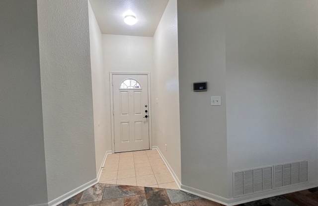 Newly Remodeled 4 Br 2 Bath off Stan Schlueter in Killeen photos photos