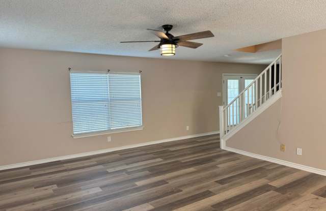 Welcome home to 8290 Morning Grove! Gallery 4