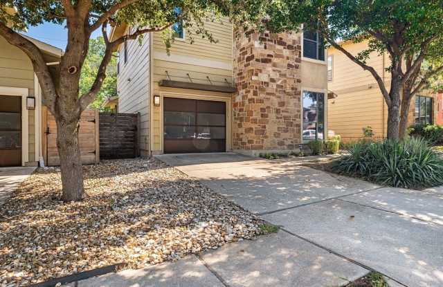 Stunning Modern Home in Desirable 78704 Neighborhood - Spacious 3 Bed, 3 Bath Oasis photos photos