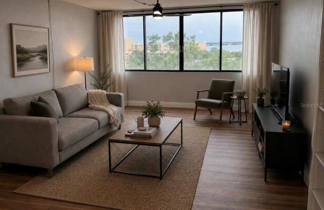 2621 COVE CAY Drive Gallery 4