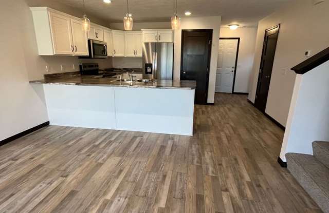 3 Bed/2 Bath West Side Twinhome For Rent!! - 9562 West Dolores Drive, Minnehaha County, SD 57106