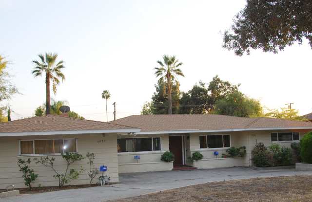 3830 Greenhill Road Gallery 2
