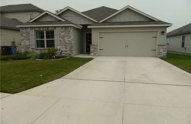 2929 Greenbriar photos photos