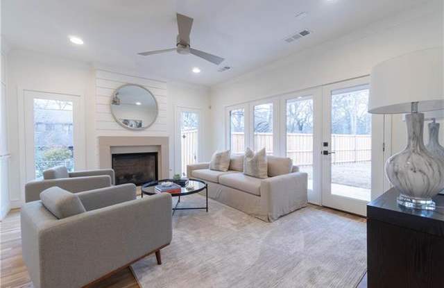 8703 San Leandro Gallery 2
