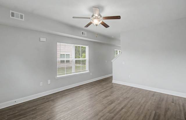 702 Mill Creek Circle Gallery 3