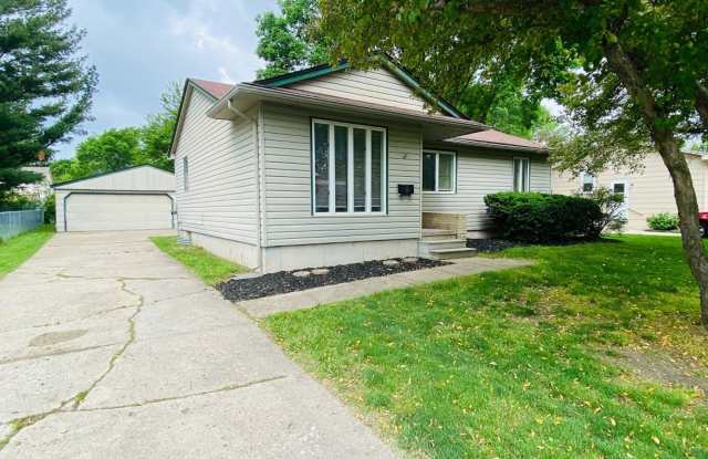 NEWLY REMODELED RANCH!! - 3 Bedroom, 1 Bath Home in Ankeny photos photos