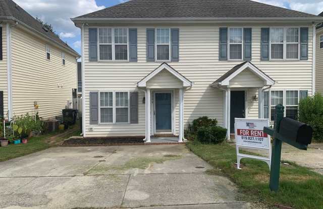 Raleigh Residence In Hedingham Scenic Golf Community! Apply NOW! photos photos