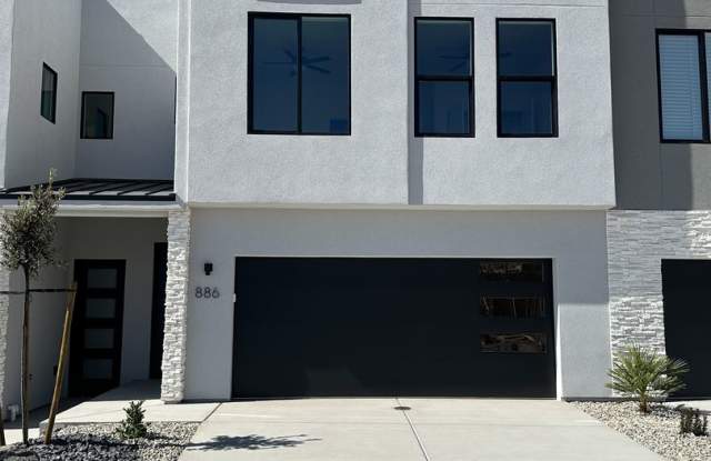 Brand New Townhome – Internet Included Gallery 1
