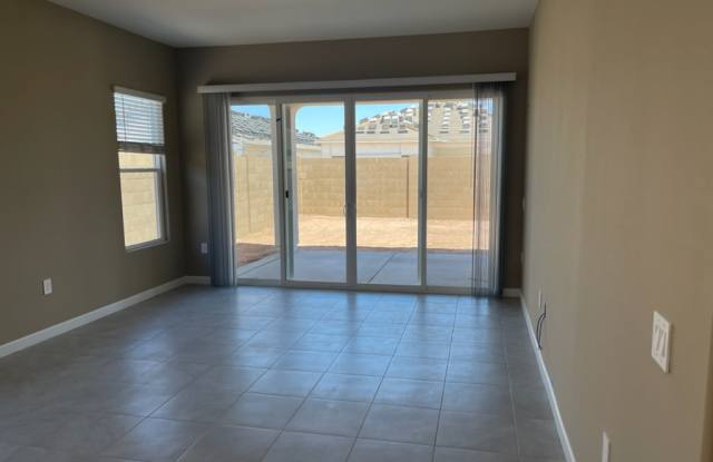 40802 W Sunland Dr Gallery 4