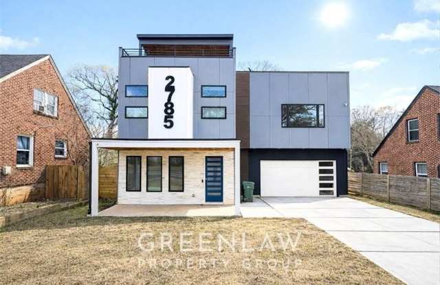 2785 Memorial Drive SE photos photos