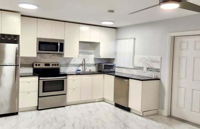 122 S Lakeside Dr photos photos