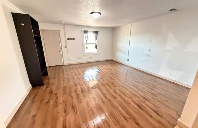 Broadway Apartments Gallery 2