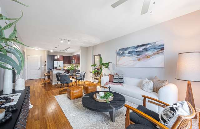 1640 Victoria Park Apartments Gallery 4