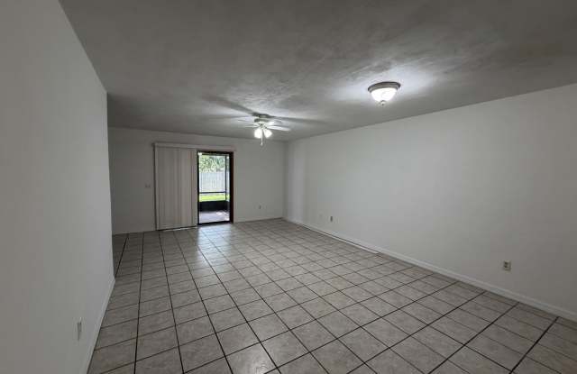1105 Deer Springs Road Gallery 4