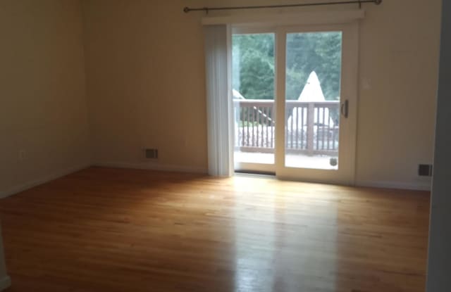 143 REEGER AVENUE Gallery 3