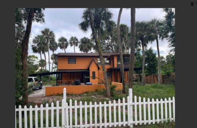 450 Shamrock drive, unit 1 2 - 450 Shamrock Drive, South Venice, FL 34293 450 Shamrock drive, unit 1 2 - 450 Shamrock Drive, South Venice, FL 34293