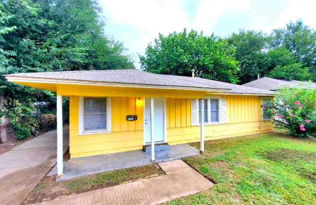 2 Bed 1 Bath in the Country Estates Addition MWC near Tinker AFB - 513 East Rose Drive, Midwest City, OK 73110