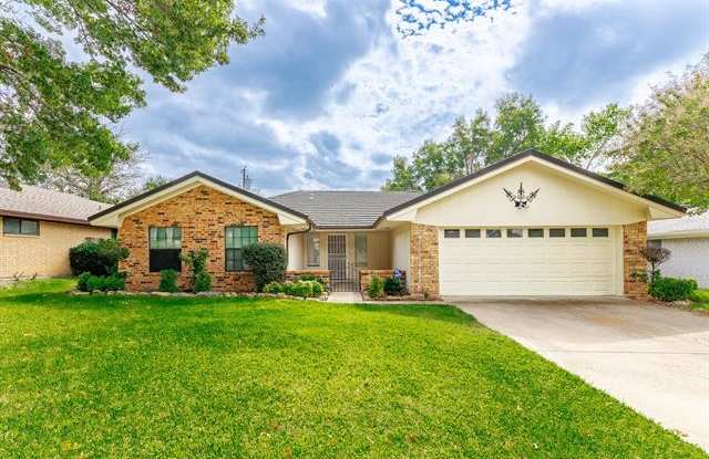 1412 Rusdell Drive - 1412 Rusdell Drive, Irving, TX 75060