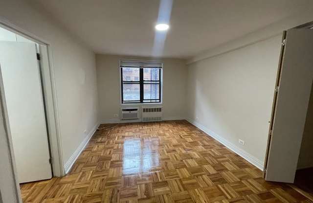 10230 67th Ave photos photos