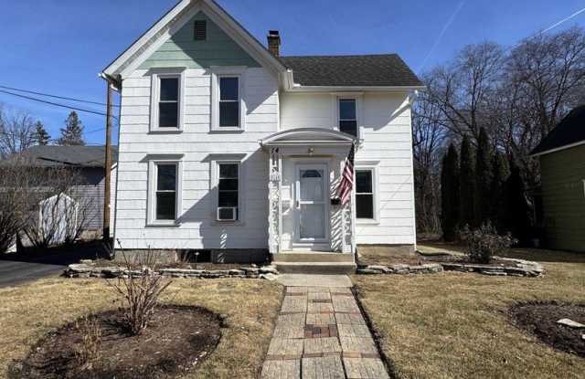 14 S Jackson Street - 14 South Jackson Street, Batavia, IL 60510 14 S Jackson Street - 14 South Jackson Street, Batavia, IL 60510