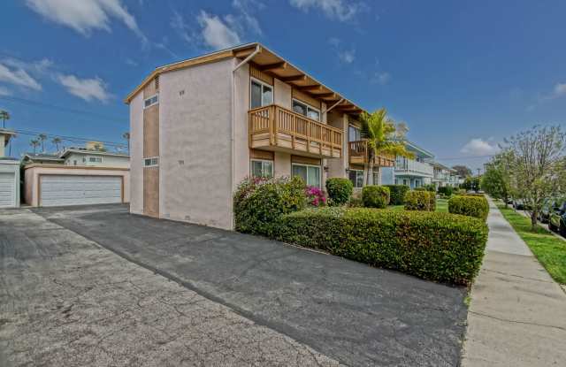 CHARMING & AIRY, 1ST-FLOOR APARTMENT W/ 1-CAR GARAGE PARKING JUST MINS TO SHOPPING, RESTAURANTS & 10 MINS TO BEACH! Gallery 4