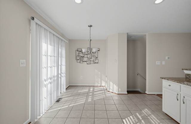 Charming 3BR House in Hyattsville Gallery 1