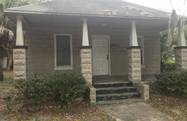 585 Lawton Avenue - 585 Lawton Avenue, Jacksonville, FL 32208