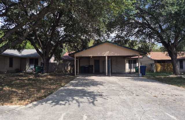 13136 Los Espanada, San Antonio, TX. 78233 Gallery 1