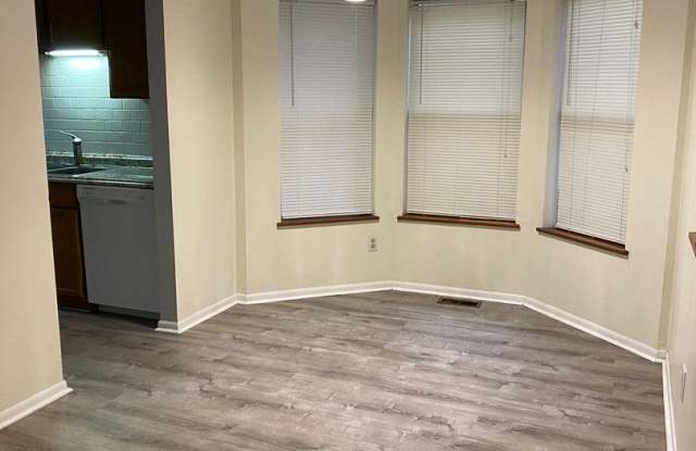 3 Bedroom Town-home Unit Close by The U of M! Available September 2026 photos photos