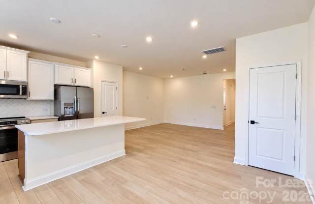 4139 Walking Ridge Road Gallery 3