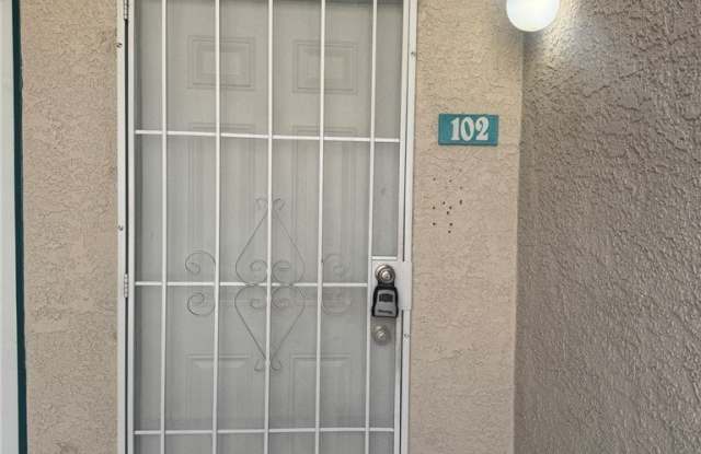 5141 Lindell Road Gallery 3