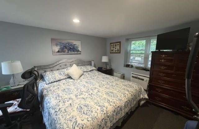 97 Graywood Road Gallery 1