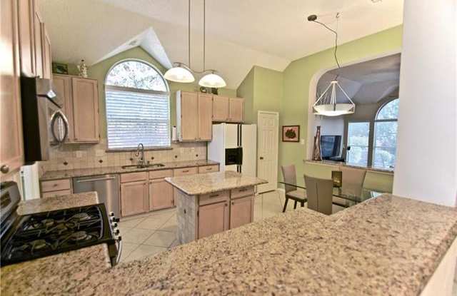 2213 Henley Court Gallery 3