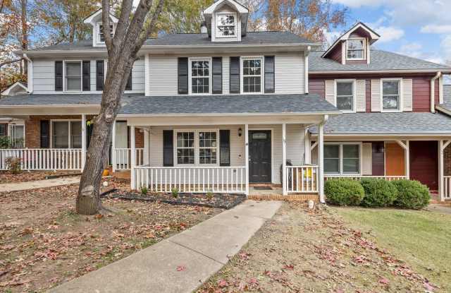 Charming 2BR/1.5BA Townhouse – Pets Welcome, NO APPLICATION FEE if APPROVED Gallery 4