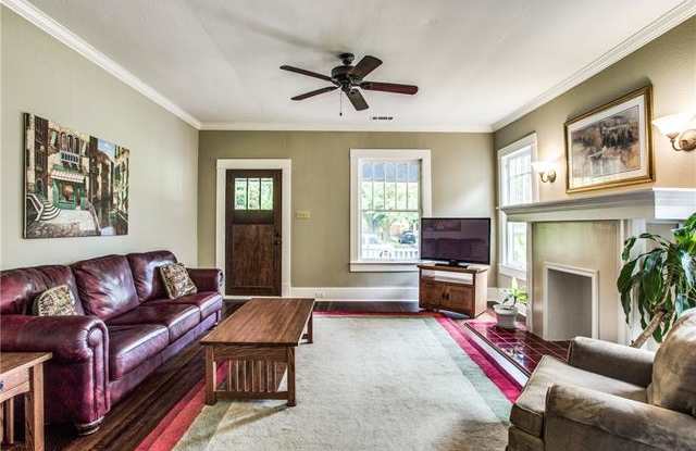 6025 Palo Pinto Avenue Gallery 4