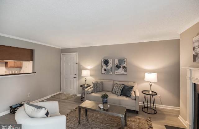 1533 LINCOLN WAY Gallery 4