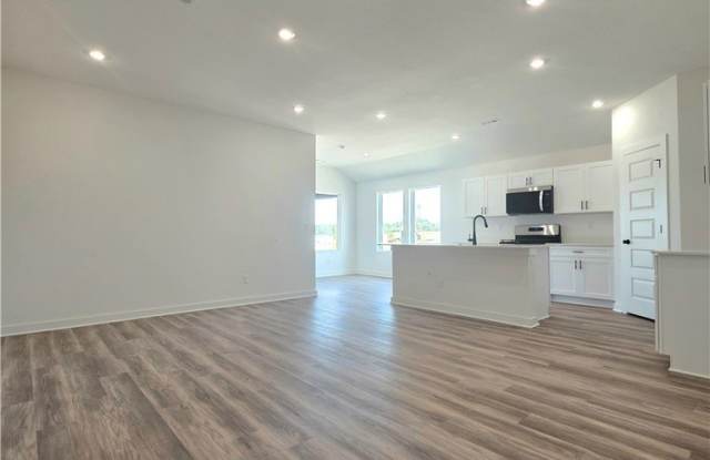4498 Orchid Avenue Gallery 2