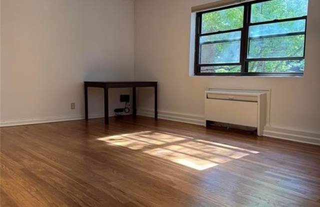 3060 Edwin Gallery 1