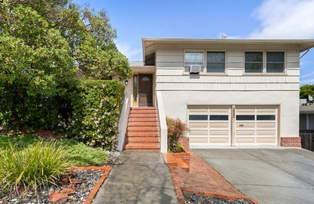Spacious home in lovely area - 2650 Mcgarvey Avenue, Redwood City, CA 94061