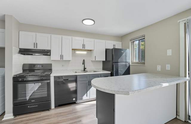 Coventry Court Town Homes photos photos