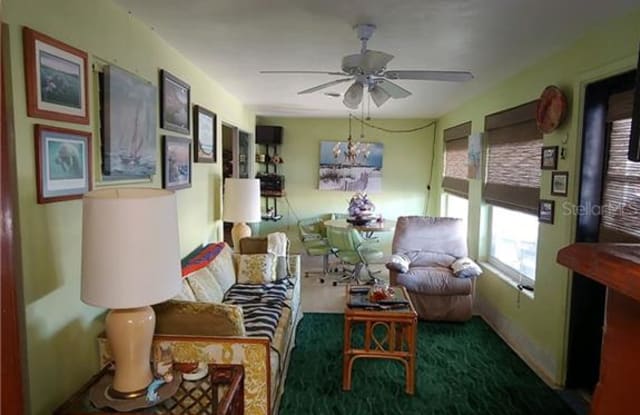 6411 LONNIE LEE LANE - 6411 Lonnie Lee Lane, Hudson, FL 34667