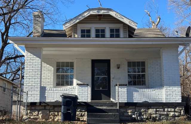 Spacious 2BR + Den with Huge Deck Hardwood Floors photos photos Spacious 2BR + Den with Huge Deck Hardwood Floors photos photos