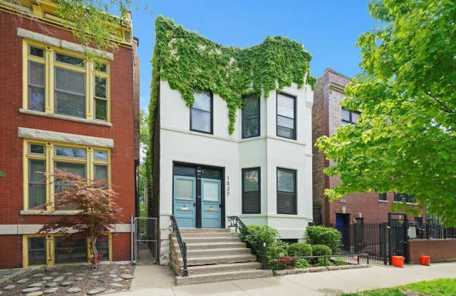 1527 N Claremont Avenue unit: 2R photos photos