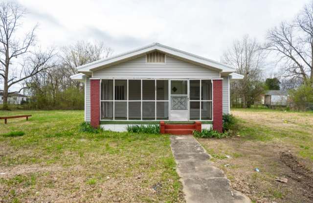 Charming 3BR Retreat in Dolomite – Renovated & Pet-Friendly! Gallery 1