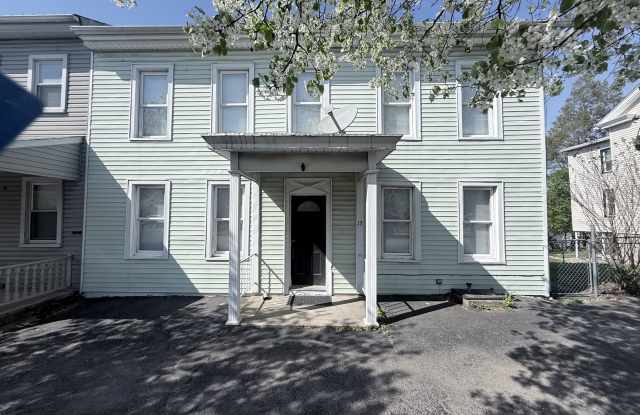 13 West Market Street - 13 West Market Street, Gratz, PA 17048