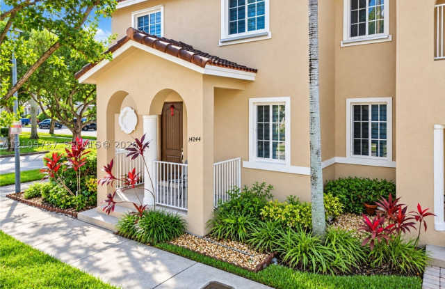 14244 SW 272nd Ln Gallery 1
