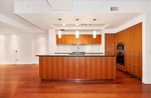 135 W 14th St - 135 West 14th Street, New York City, NY 10011