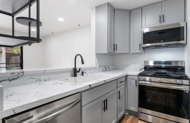 Renovated 1 Bedroom Condo Overlooking Creek photos photos