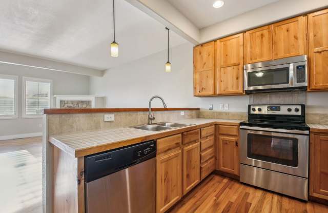 Stunning Updated Townhome in Rigden Farm - 2933 Kansas Drive, Fort Collins, CO 80525